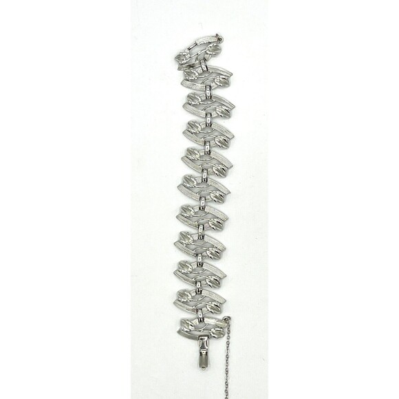 Vintage Bracelet Signed CORO‎ Silvertone Security Clasp and Chain Extender - Picture 1 of 11